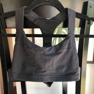 Lululemon Sports Bra (Size 6), Black